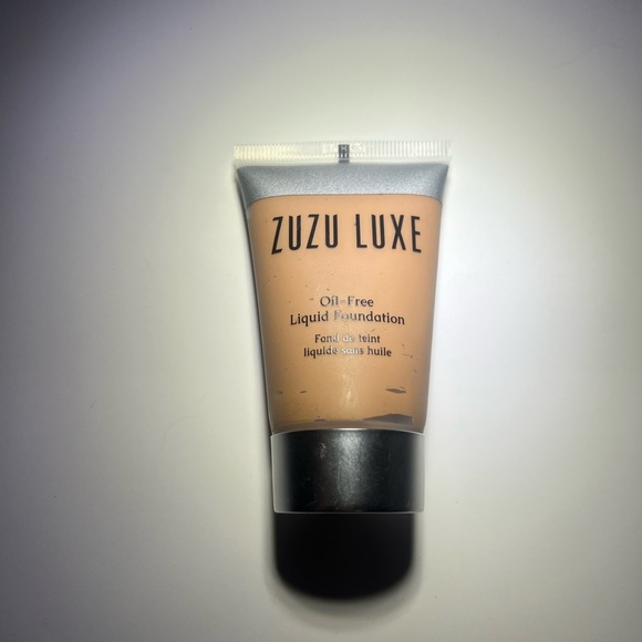 ZUZU LUXE Oil-Free Liquid Foundation Medium NWOB - Picture 2 of 2